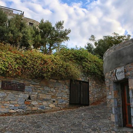 Pyrgos Traditional Village Айос-Кирикос Экстерьер фото